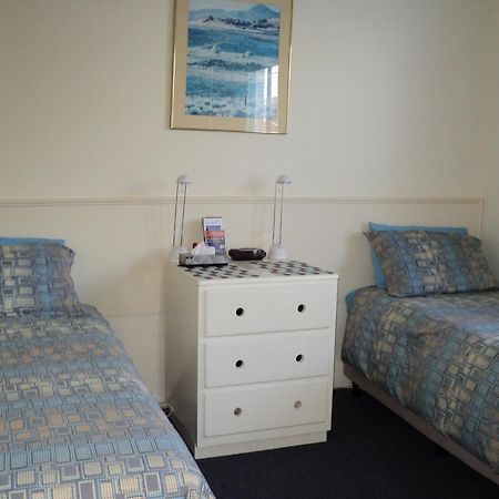 Glenelg Sea-Breeze Bed & Breakfast แอดิเลด ห้อง รูปภาพ