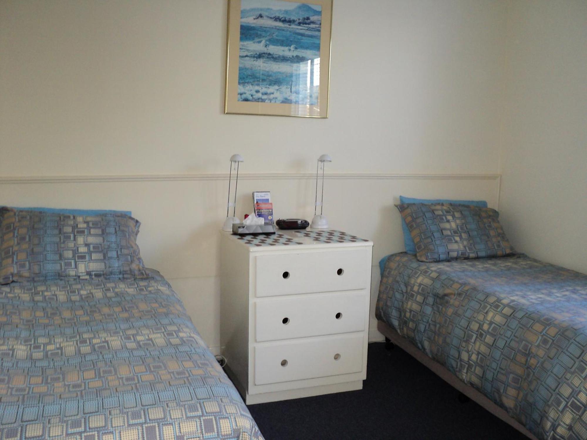 Glenelg Sea-Breeze Bed & Breakfast แอดิเลด ห้อง รูปภาพ